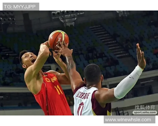 吉林男篮与山西篮球激战正酣谁能在赛场上笑到最后